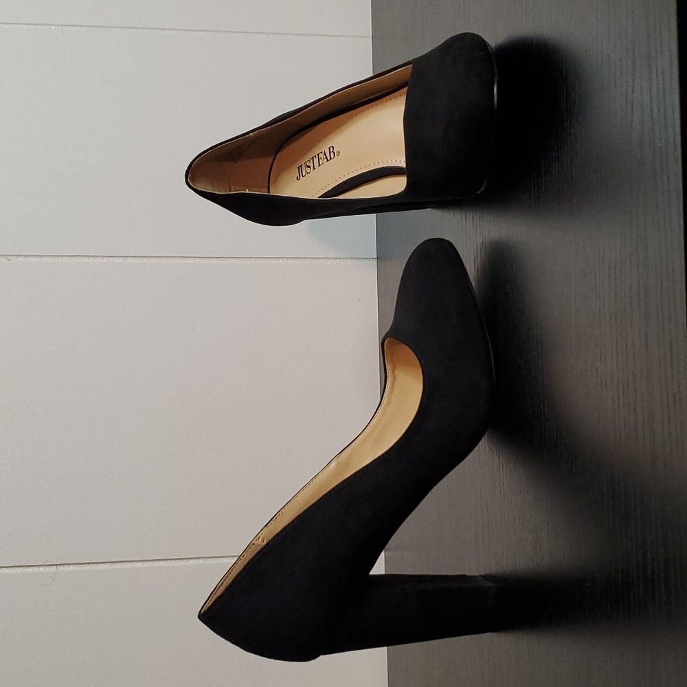 NWOT Black Heels - Lavinie